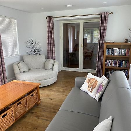 Cosy Cottage In Beautiful Royal Deeside 애보인 외부 사진
