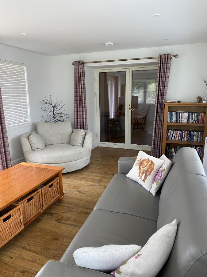 Cosy Cottage In Beautiful Royal Deeside 애보인 외부 사진