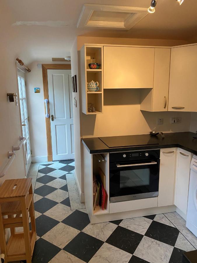 Cosy Cottage In Beautiful Royal Deeside 애보인 외부 사진